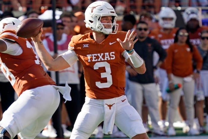 Texas Longhorns QB Quinn Ewers will return vs. the TCU Horned Frogs on Saturday